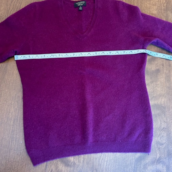 Burgundy cashmere V-neck sweater xl - Picture 3 of 10